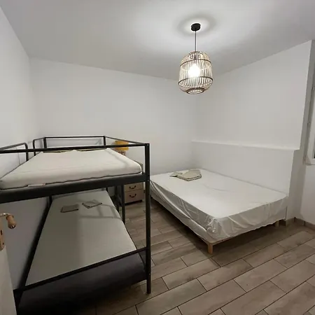 펜션 La Petite Maison De La Rue Fontaine Saint-fursy *